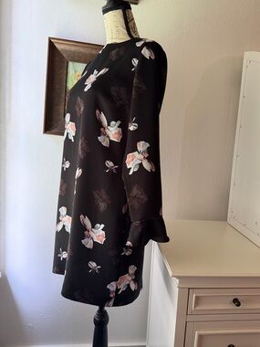 Banana Republic Black Floral Long-Sleeve Shift Dress